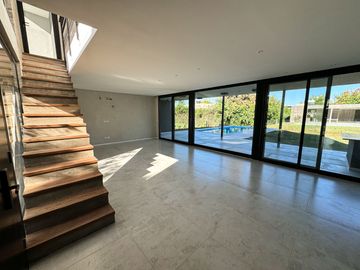 Dueño Directo - Venta Increible Casa a Estrenar en Haras Santa Maria