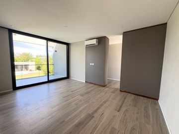 Dueño Directo - Venta Increible Casa a Estrenar en Haras Santa Maria