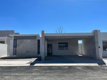 Casa en venta en colonia Puerta del Sol Saltillo, Coahuila