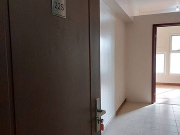 Ready for occupancy RENT TO OWN Condominium in makati RENT to own condominium loft type penthouse unit For Rent to Own Condo Apartment