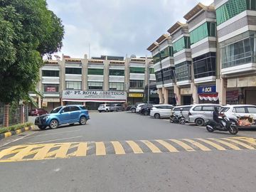 3 HomeStay Shophouse Units still operating in Nagoya Hill for Rent