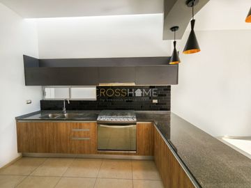 Hermosa y moderna casa estilo industrial a la venta en Lomas de Juriquilla.