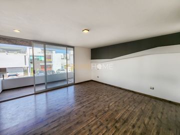 Hermosa y moderna casa estilo industrial a la venta en Lomas de Juriquilla.