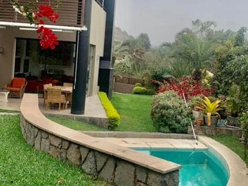 VENTA DE HERMOSA CASA EN EN CONDOMINIO EN LA PLANICIE 2DA. ETAPA