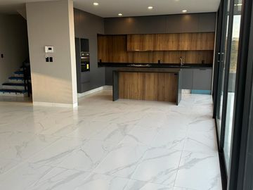CASA NUEVA 4 RECAMARAS EN VENTA  EN EL BOSQUE COUNTRY CLUB!!! VISTA PRIVILEGIADA A LA CIUDAD