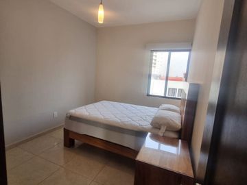 Renta de casa amueblada con 3 recamaras en Santa Fe Juriquilla