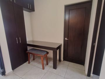 Renta de casa amueblada con 3 recamaras en Santa Fe Juriquilla