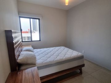 Renta de casa amueblada con 3 recamaras en Santa Fe Juriquilla