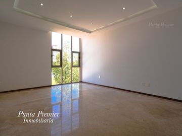 Casa Nueva en venta de Lujo en Puertas Las Lomas Zapopan Zona Andares Puerta de hierro Punta Premier