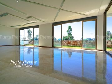 Casa Nueva en venta de Lujo en Puertas Las Lomas Zapopan Zona Andares Puerta de hierro Punta Premier