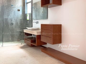 Casa Nueva en venta de Lujo en Puertas Las Lomas Zapopan Zona Andares Puerta de hierro Punta Premier