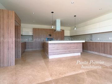 Casa Nueva en venta de Lujo en Puertas Las Lomas Zapopan Zona Andares Puerta de hierro Punta Premier