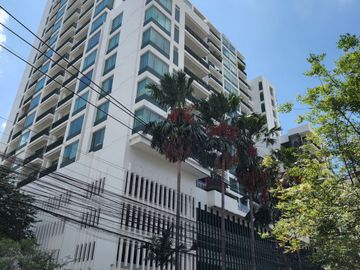 For sale, Wind Sukhumvit 23 Condominium nice room, low floor, unblocked view