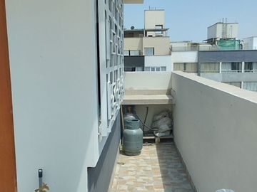 VENTA DE HERMOSO DPTO DUPLEX 190 M², 05 DORM.
