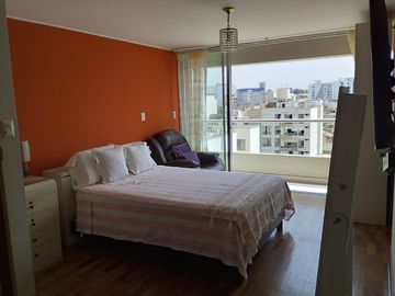 VENTA DE HERMOSO DPTO DUPLEX 190 M², 05 DORM.