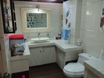 VENTA DE HERMOSO DPTO DUPLEX 190 M², 05 DORM.