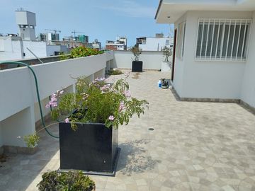 VENTA DE HERMOSO DPTO DUPLEX 190 M², 05 DORM.
