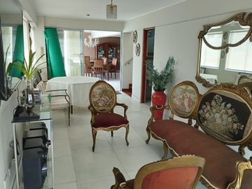 VENTA DE HERMOSO DPTO DUPLEX 190 M², 05 DORM.