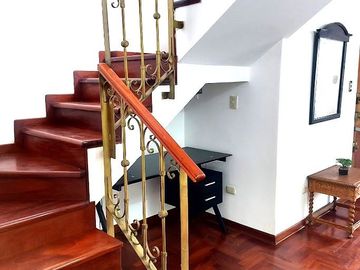 VENDO LINDO PENTHOUSE + TERRAZA EXCELENTE UBICACIÓN A 3 CUADRAS DEL MLC. CISNEROS
