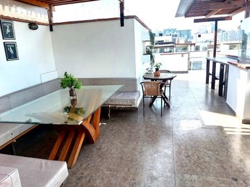 VENDO LINDO PENTHOUSE + TERRAZA EXCELENTE UBICACIÓN A 3 CUADRAS DEL MLC. CISNEROS