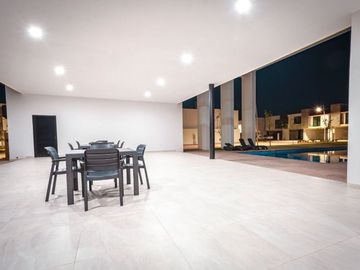 CASA DE ENTREGA INMEDIATA CON TERRENO EXCEDENTE A 8 MIN DE PARQUE TANGAMANGA SAN LUIS POTOSI