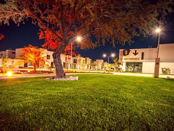 CASA DE ENTREGA INMEDIATA CON TERRENO EXCEDENTE A 8 MIN DE PARQUE TANGAMANGA SAN LUIS POTOSI