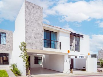 CASA DE ENTREGA INMEDIATA CON TERRENO EXCEDENTE A 8 MIN DE PARQUE TANGAMANGA SAN LUIS POTOSI