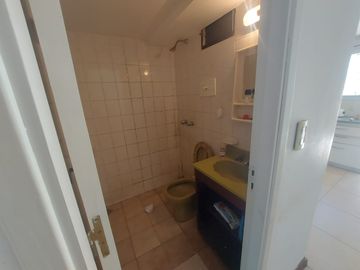 Casa 2 Ambientes Mas Taller en Venta en Barrio General Pueyrredon