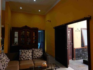 Rumah Hook Luas 206 di Sulfat Utara kota Malang