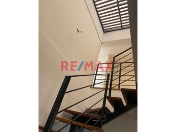 Venta de Amplio Duplex Vista A La Ciudad