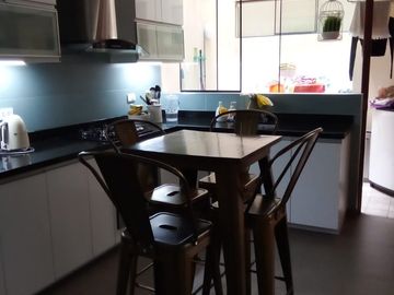 DEPARTAMENTO  PRIMER PISO , EXCELENTE DISTRIBUCION,REMODELADO,PRADERAS DE LA MOLINA