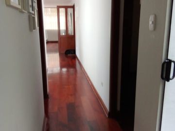 DEPARTAMENTO  PRIMER PISO , EXCELENTE DISTRIBUCION,REMODELADO,PRADERAS DE LA MOLINA