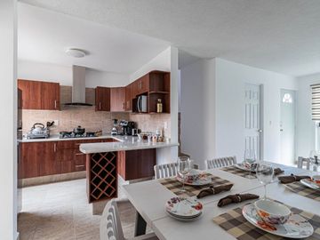 Casa en Venta con alberca, Alberca a 15 minutos de Cuernavaca en Emiliano Zapata