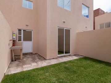 Casa en Venta con alberca, Alberca a 15 minutos de Cuernavaca en Emiliano Zapata
