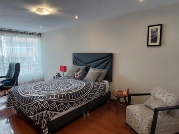 Venta de Casa Dúplex En Primer Piso Tipo Casa Límite Con Miraflores