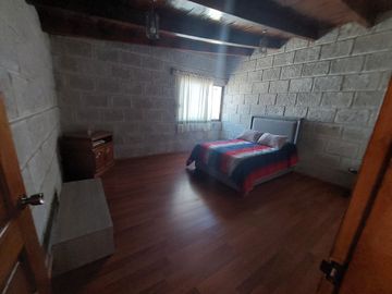 ALAMOS 1ª. SECC DE LADO DE COL. CALESA EN ESQUINA CON 2 RECAMARAS EN PB ESPACIOS AMPLIOS, ACABADOS DE MADERA, HERMOSO JARDIN TRASERO, MUY UBICADA A 8