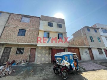 Venta De Casa En Buenos Aires Sur- Doble Frente-371M2