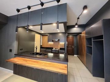 2BR Condo Unit w/ Parking For Sale at The Aston Two Serendra, Taguig City