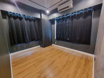 2BR Condo Unit w/ Parking For Sale at The Aston Two Serendra, Taguig City