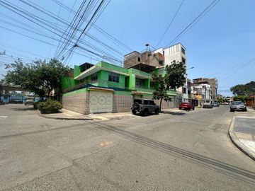 Se Vende Casa En Esquina Urb. El Trebol Cerca A Plaza Norte. RDM