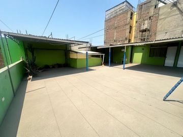 Se Vende Casa En Esquina Urb. El Trebol Cerca A Plaza Norte. RDM