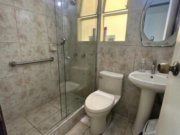 Se Vende Casa En Esquina Urb. El Trebol Cerca A Plaza Norte. RDM