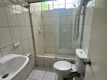 Se Vende Casa En Esquina Urb. El Trebol Cerca A Plaza Norte. RDM