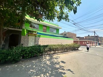 Se Vende Casa En Esquina Urb. El Trebol Cerca A Plaza Norte. RDM