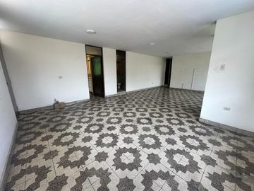 Se Vende Casa En Esquina Urb. El Trebol Cerca A Plaza Norte. RDM