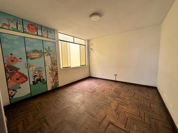 Se Vende Casa En Esquina Urb. El Trebol Cerca A Plaza Norte. RDM