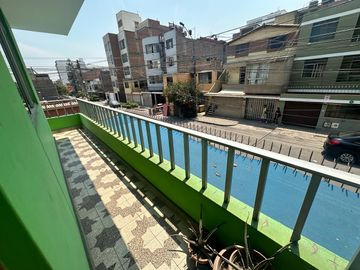 Se Vende Casa En Esquina Urb. El Trebol Cerca A Plaza Norte. RDM