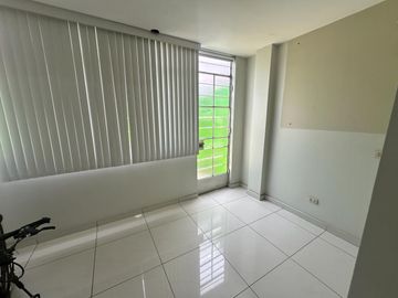Se Vende Casa En Esquina Urb. El Trebol Cerca A Plaza Norte. RDM
