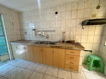 Se Vende Casa En Esquina Urb. El Trebol Cerca A Plaza Norte. RDM