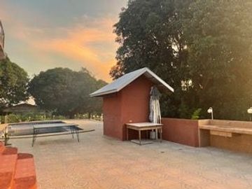 VILLA IN CALATAGAN with SWIMMING POOL FOR SALE!